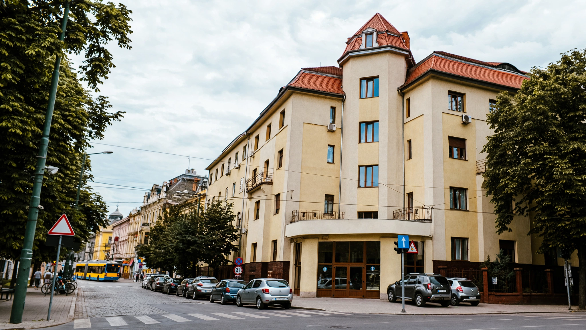 Clădirea Academiei Române, Filiala Timișoara, unde are loc simpozionul despre istoria presei bănățene